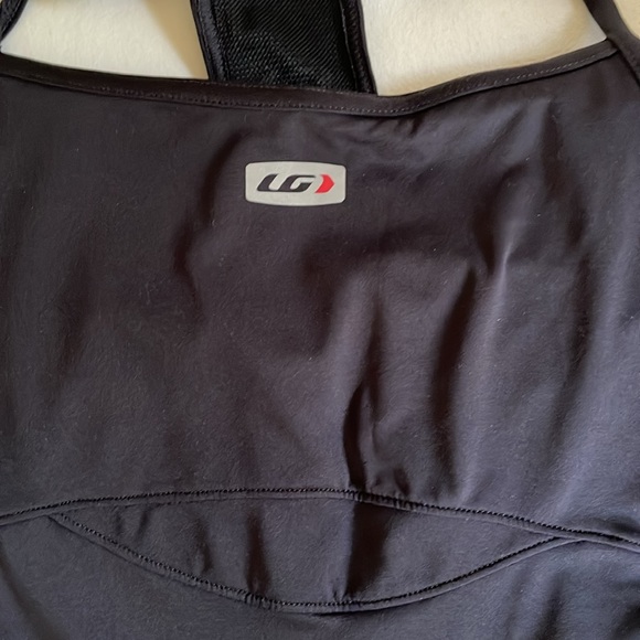 Louis Garneau sleeveless active (cycling) jersey with shelf bra - Picture 3 of 14